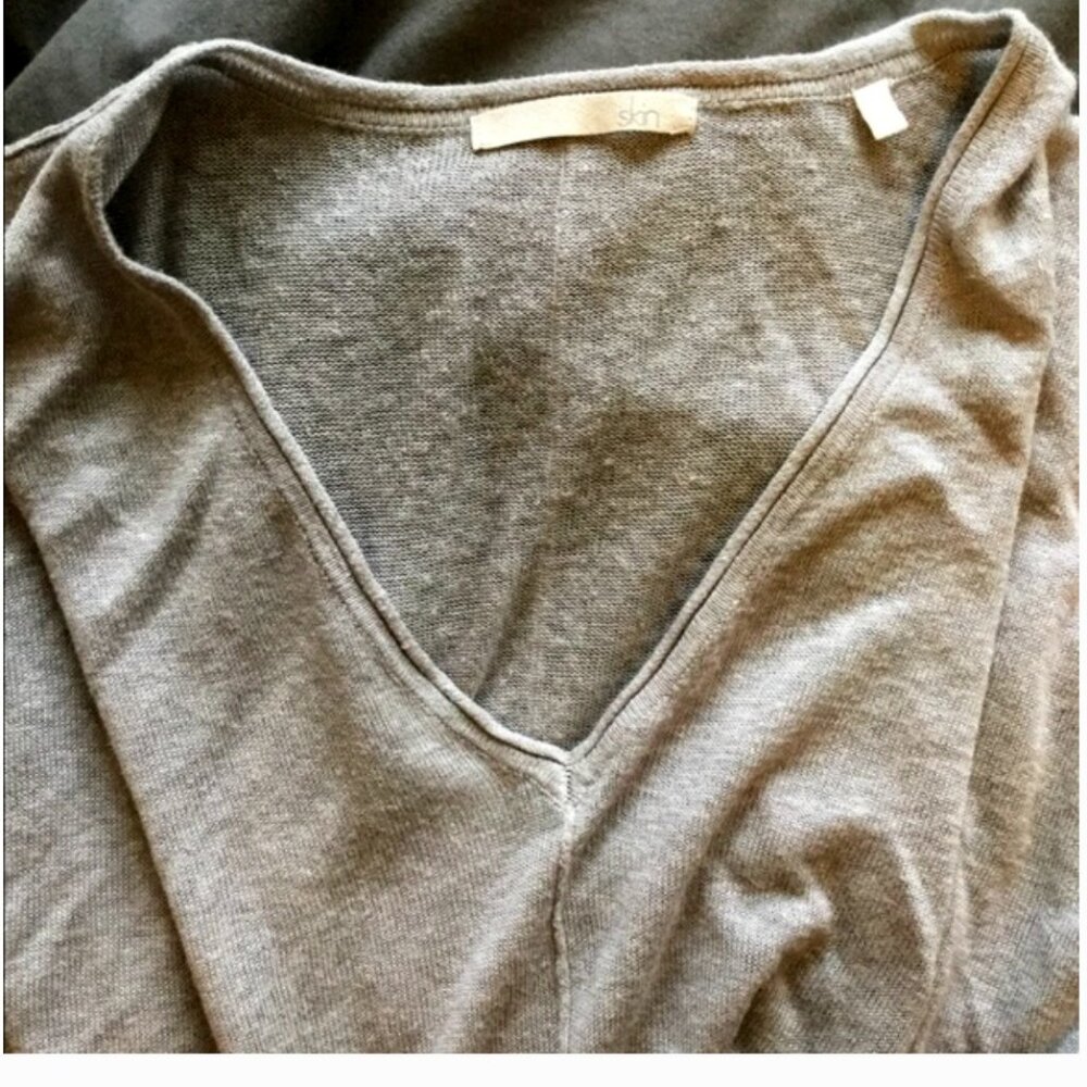 Skin grey cashmere top